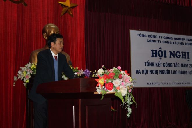 Đồng chí Nguyễn Tuấn Anh – Bí thư Đảng ủy, Tổng giám đốc Công ty phát biểu giải đáp kiến nghị